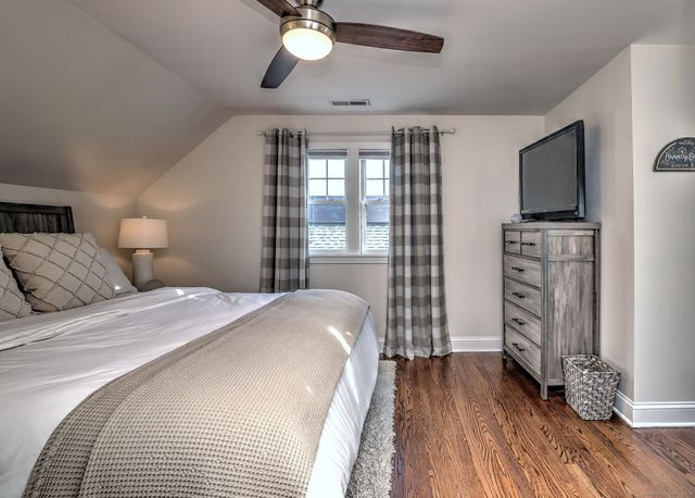 40 Hazelwood Avenue, Milford, CT 06461