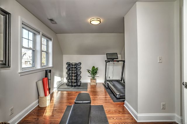 40 Hazelwood Avenue, Milford, CT 06461