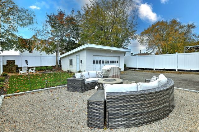 40 Hazelwood Avenue, Milford, CT 06461