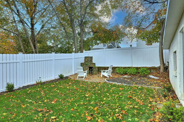 40 Hazelwood Avenue, Milford, CT 06461