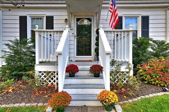 40 Hazelwood Avenue, Milford, CT 06461