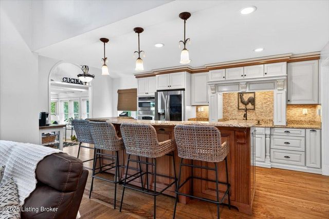 401 Old Stone Dr, Simpsonville, KY 40067