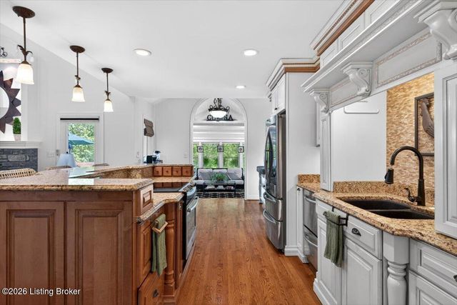 401 Old Stone Dr, Simpsonville, KY 40067