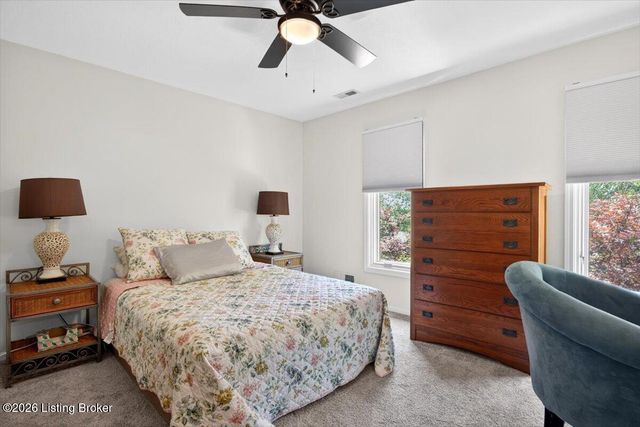 401 Old Stone Dr, Simpsonville, KY 40067