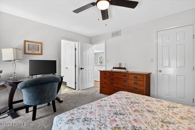 401 Old Stone Dr, Simpsonville, KY 40067