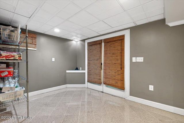 401 Old Stone Dr, Simpsonville, KY 40067