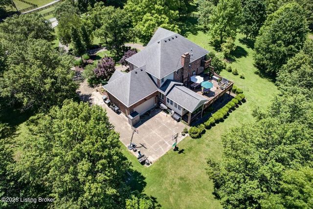 401 Old Stone Dr, Simpsonville, KY 40067