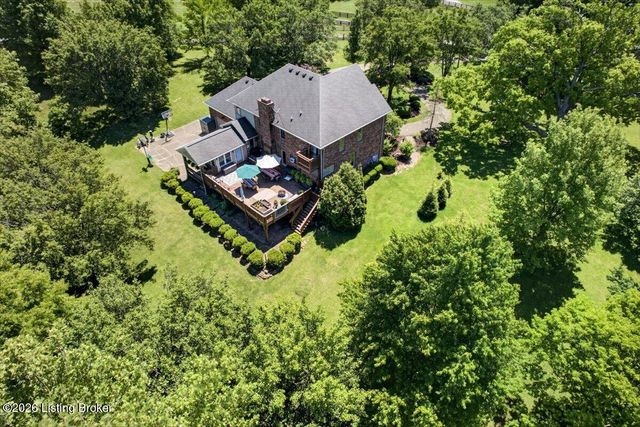 401 Old Stone Dr, Simpsonville, KY 40067