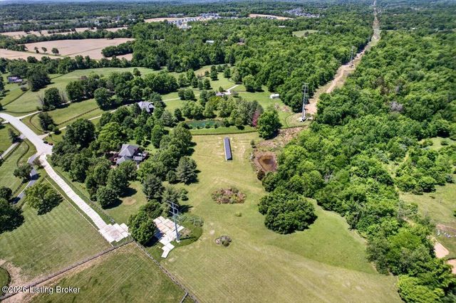 401 Old Stone Dr, Simpsonville, KY 40067