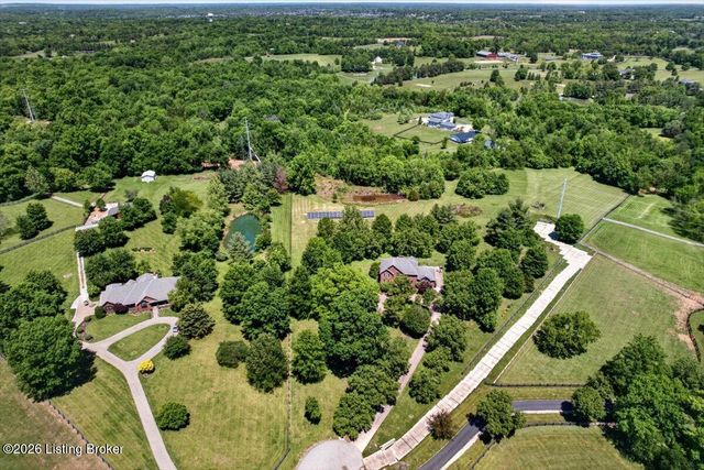 401 Old Stone Dr, Simpsonville, KY 40067