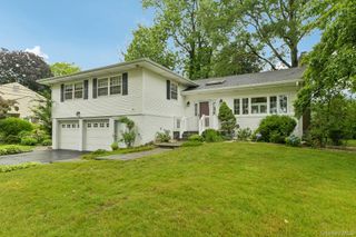 150 High Street, East Williston, NY 11596