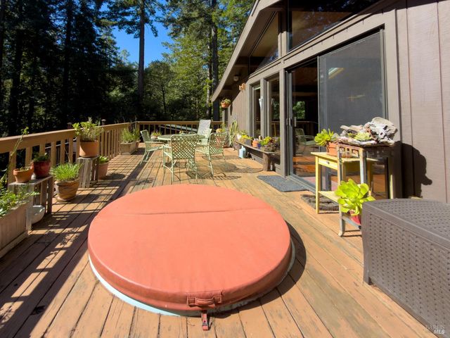 45516 Sunset Dr, Gualala, CA 95445