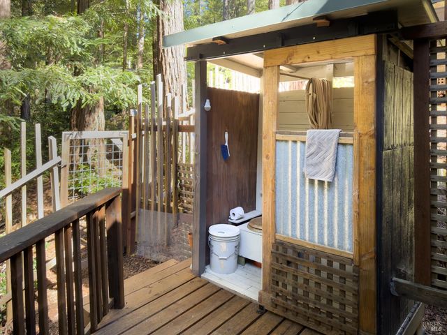 45516 Sunset Dr, Gualala, CA 95445