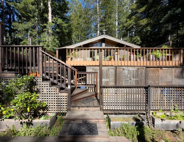 45516 Sunset Dr, Gualala, CA 95445