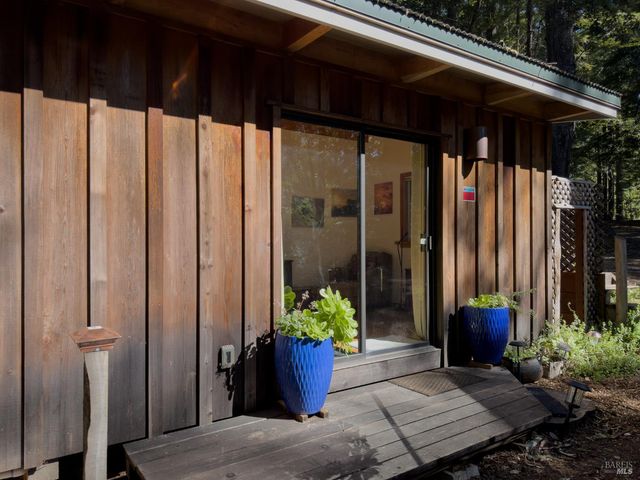 45516 Sunset Dr, Gualala, CA 95445