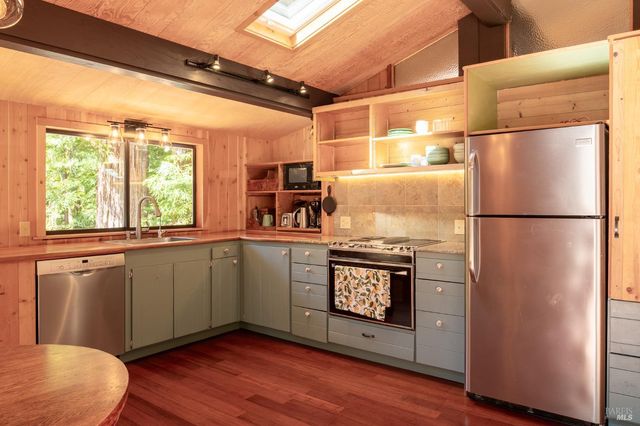 45516 Sunset Dr, Gualala, CA 95445