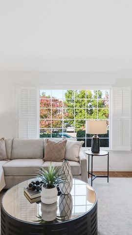 2310 Euclid Avenue, Redwood City, CA 94061