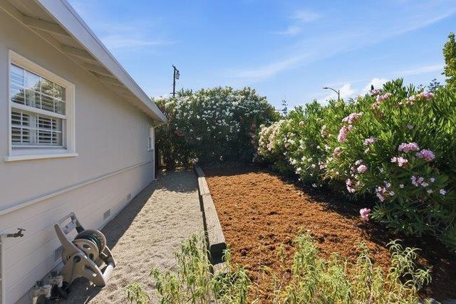 2310 Euclid Avenue, Redwood City, CA 94061