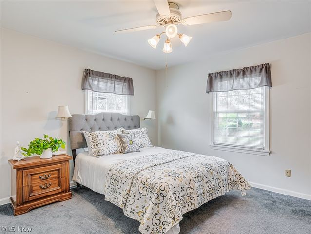 2871 Park Drive N, Silver Lake, OH 44224