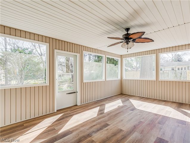 2871 Park Drive N, Silver Lake, OH 44224