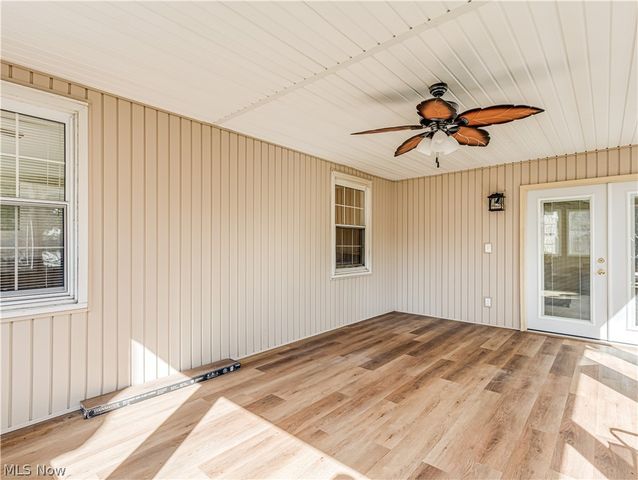 2871 Park Drive N, Silver Lake, OH 44224