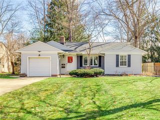 2871 Park Drive N, Silver Lake, OH 44224