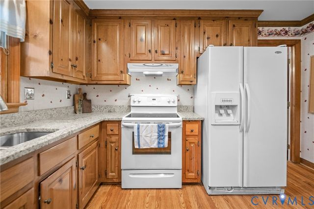 413 Pleasanthill Dr, North Chesterfield, VA 23236
