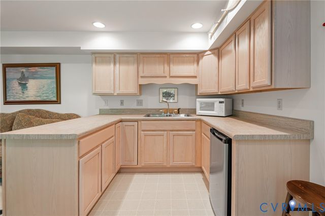 413 Pleasanthill Dr, North Chesterfield, VA 23236
