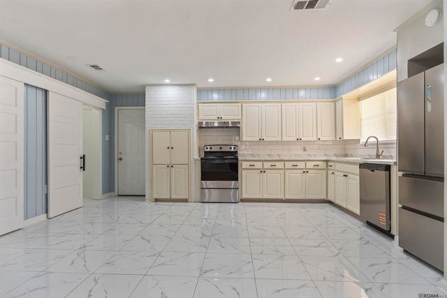 1455 S Marilyn Dr, Baton Rouge, LA 70815