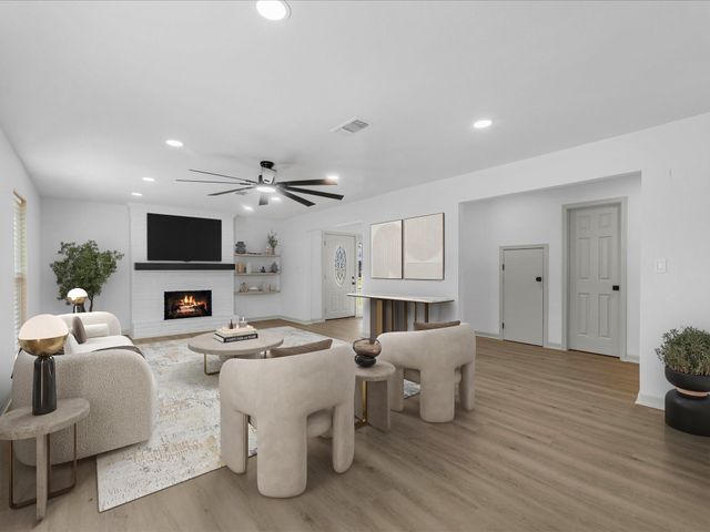 740 River Plantation Drive, Conroe, TX 77302