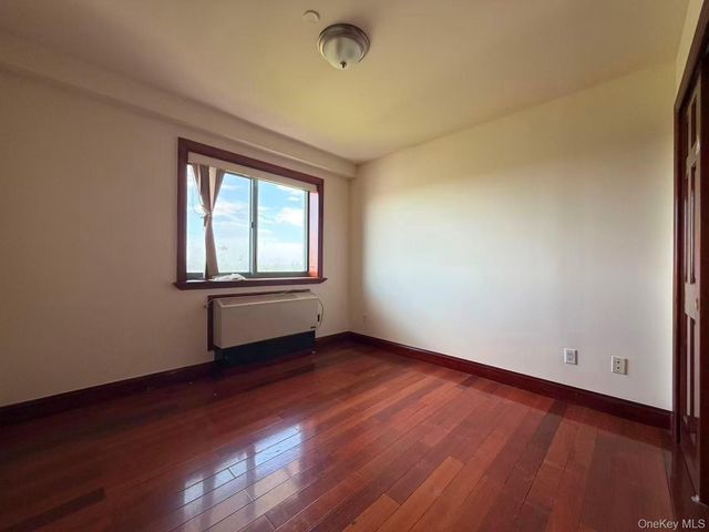 4318 Main Street 12C, Flushing, NY 11355