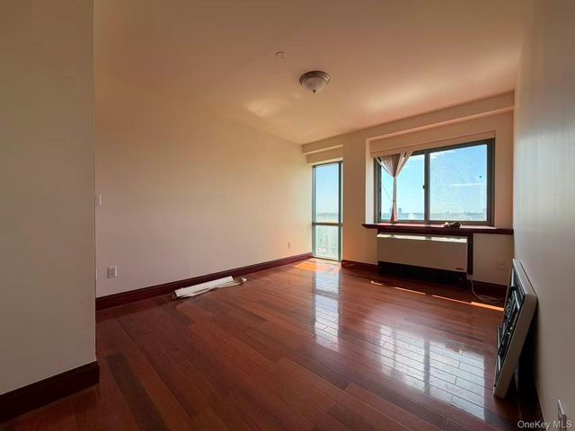 4318 Main Street 12C, Flushing, NY 11355