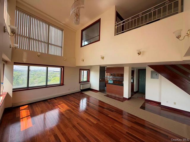 4318 Main Street 12C, Flushing, NY 11355