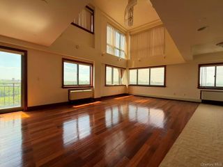 4318 Main Street 12C, Flushing, NY 11355