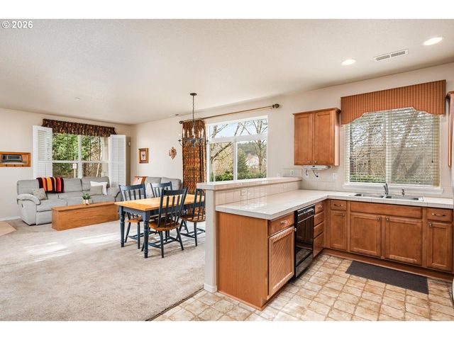 12825 Sw MERGANSER Ln 101, Beaverton, OR 97007
