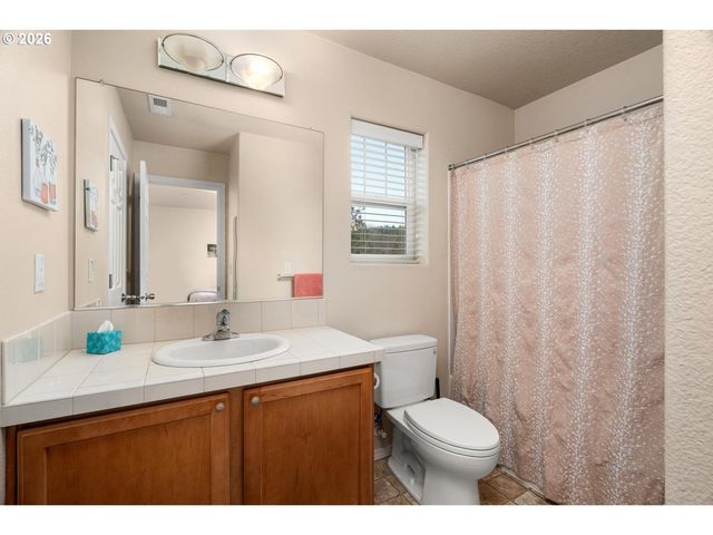 12825 Sw MERGANSER Ln 101, Beaverton, OR 97007