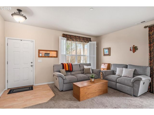 12825 Sw MERGANSER Ln 101, Beaverton, OR 97007