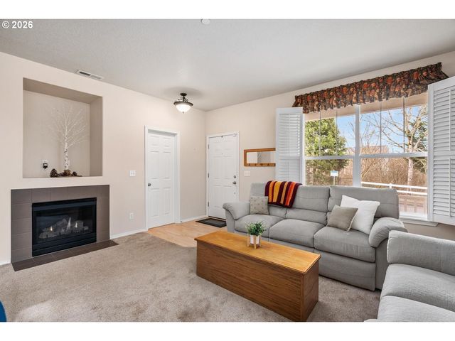 12825 Sw MERGANSER Ln 101, Beaverton, OR 97007