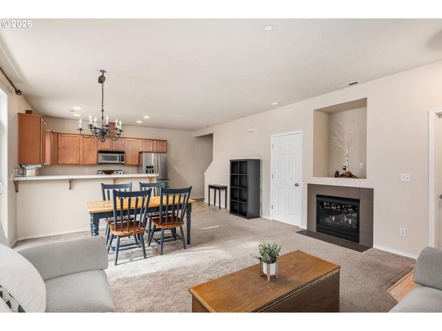 12825 Sw MERGANSER Ln 101, Beaverton, OR 97007