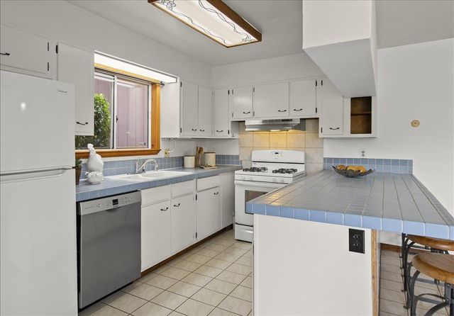 807 Tierra Alta Street, Moss Beach, CA 94038