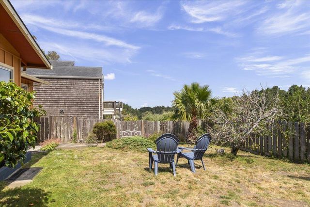 807 Tierra Alta Street, Moss Beach, CA 94038