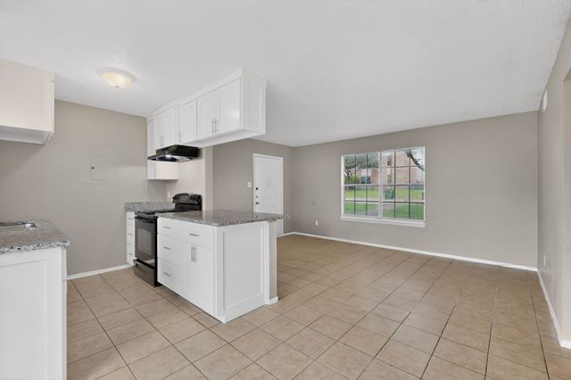 8024 Cambridge Circle A, White Settlement, TX 76108