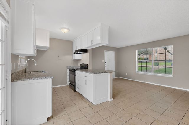 8024 Cambridge Circle A, White Settlement, TX 76108