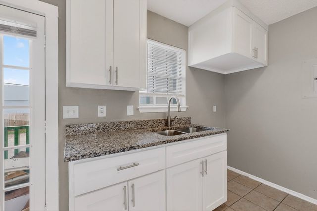 8024 Cambridge Circle A, White Settlement, TX 76108