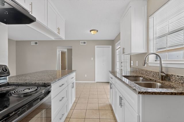 8024 Cambridge Circle A, White Settlement, TX 76108