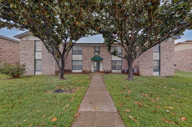 8024 Cambridge Circle A, White Settlement, TX 76108