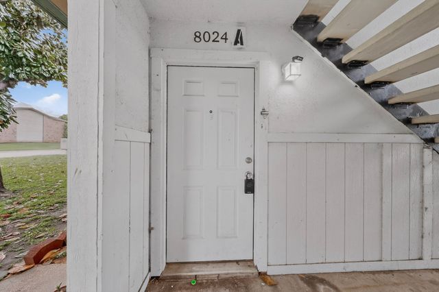 8024 Cambridge Circle A, White Settlement, TX 76108