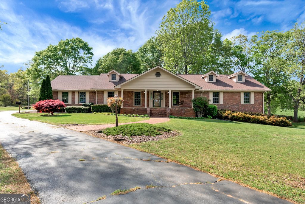 2801 Hwy 105, Demorest, GA 30535