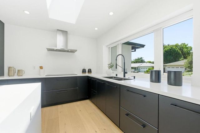 1073 Celilo Drive, Sunnyvale, CA 94087