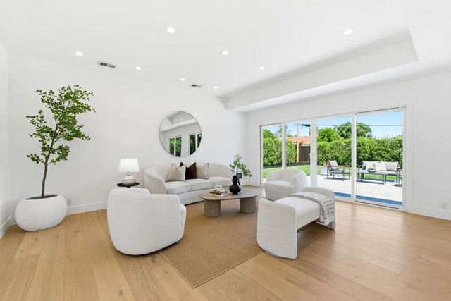 1073 Celilo Drive, Sunnyvale, CA 94087